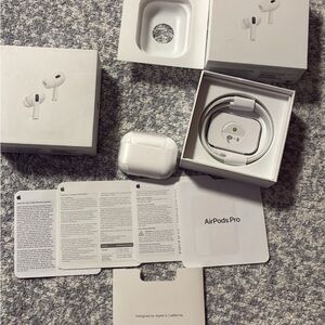 Apple AirPods Pro 2nd Gen